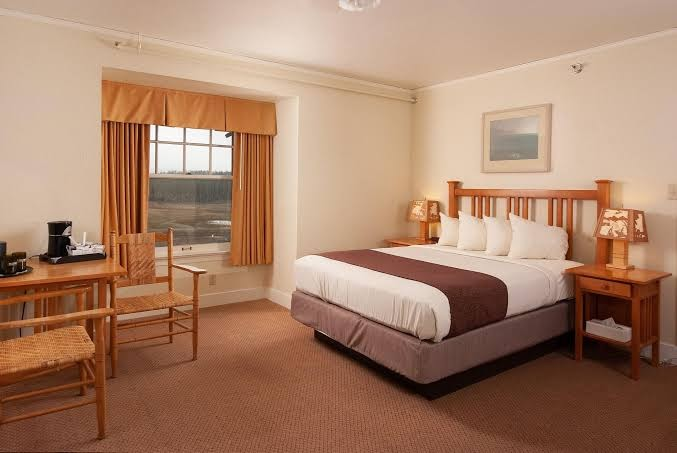 These Are The Best Hotels at Yellowstone National Park